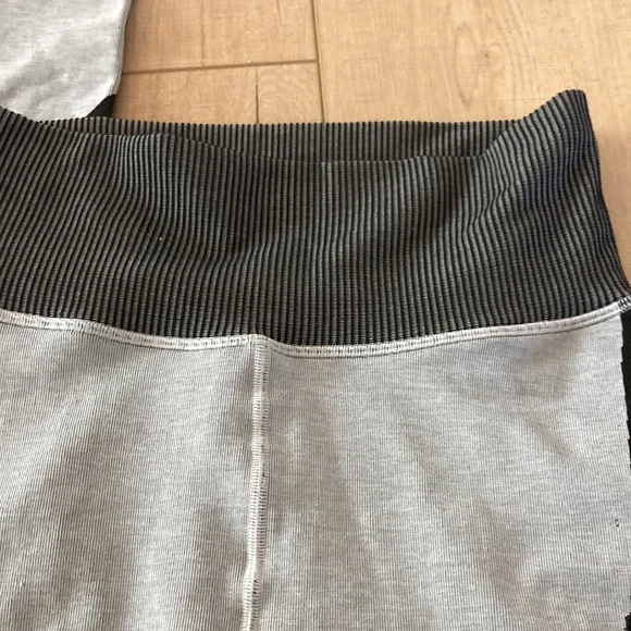 ALO Rib top high waisted leggings - Picture 3 of 6